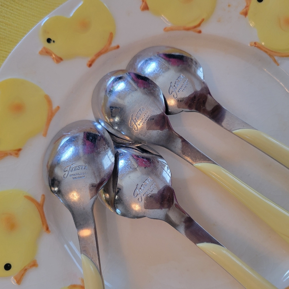 Fiesta Yellow Swirl Flatware 18pcs ~ Retired Item & Color ~ Fiestaware ~ Post-86 - Picture 8 of 16